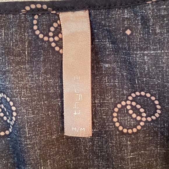 Thyme - maternity short sleeve top. Size M - Picture 6 of 7